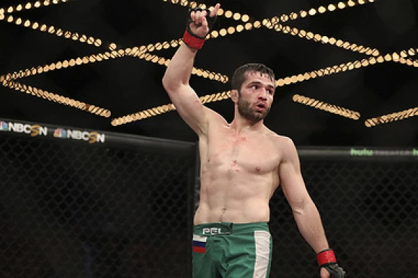 Россиянин Тимур Валиев подписал контракт с UFC